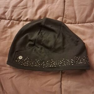 Lululemon Women's Beanie Cold Terrain Run One Size Black Stretch Tech Hat Cap
